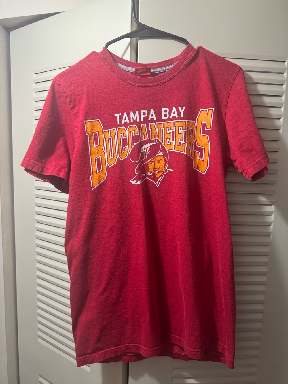Nike Red Tampa Bay Buccaneers Graphic Tee
